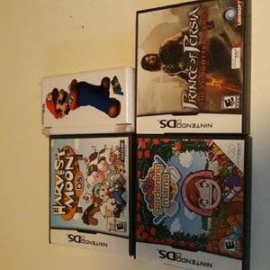 Nintendo DS game bundle and games case